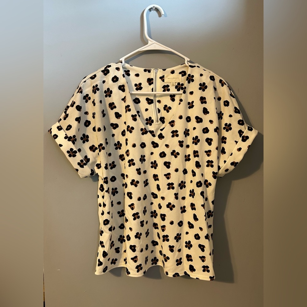 Melloday size M short sleeve work shirt.